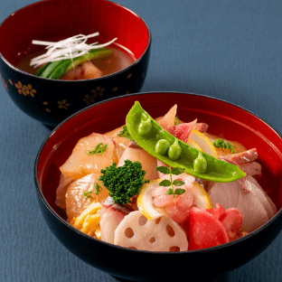 錦江湾の3兄弟丼