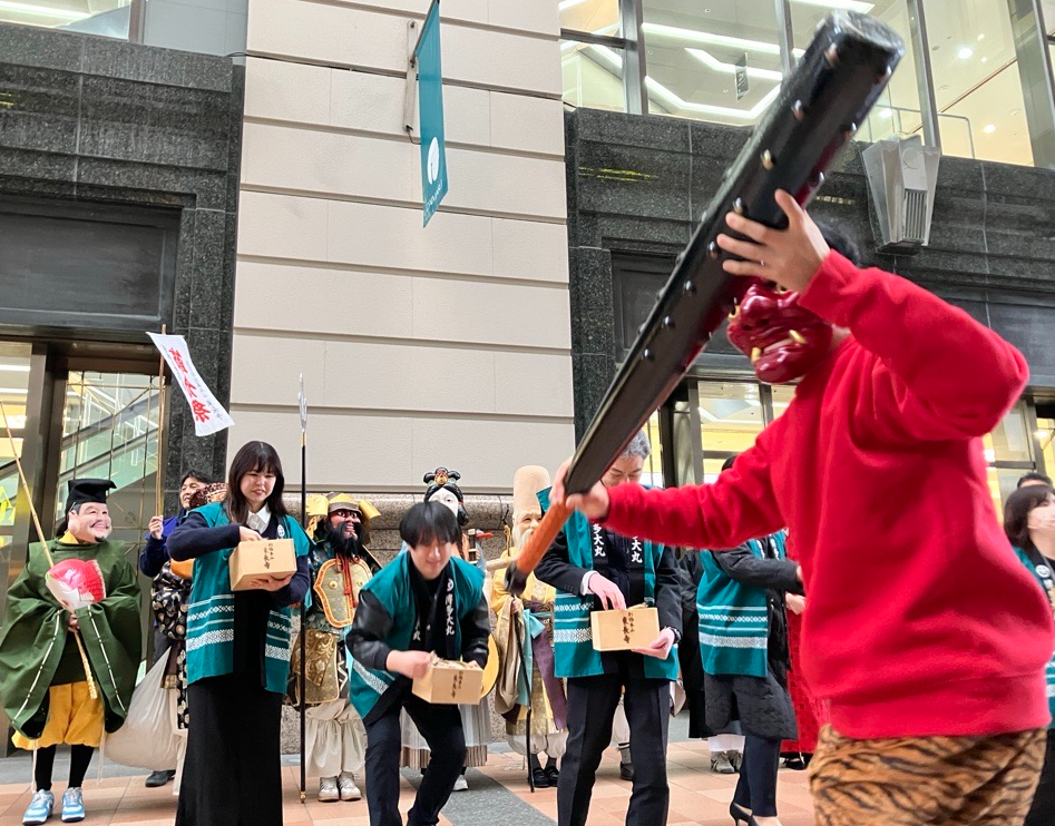東長寺の豆まき 大丸福岡天神店パサージュ広場で開催!