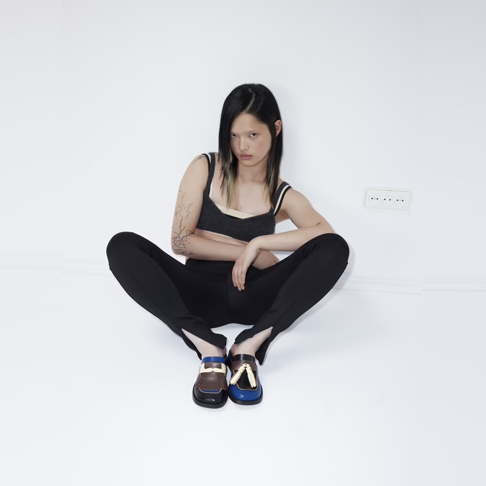 新作シューズ DONNA