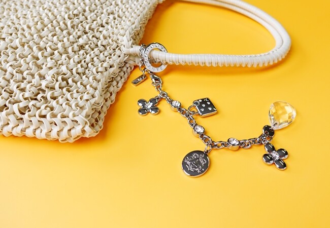 ★決算特価商品★ バッグが華やぐロングチャーム ショップブログ | アンテプリマ | 小物