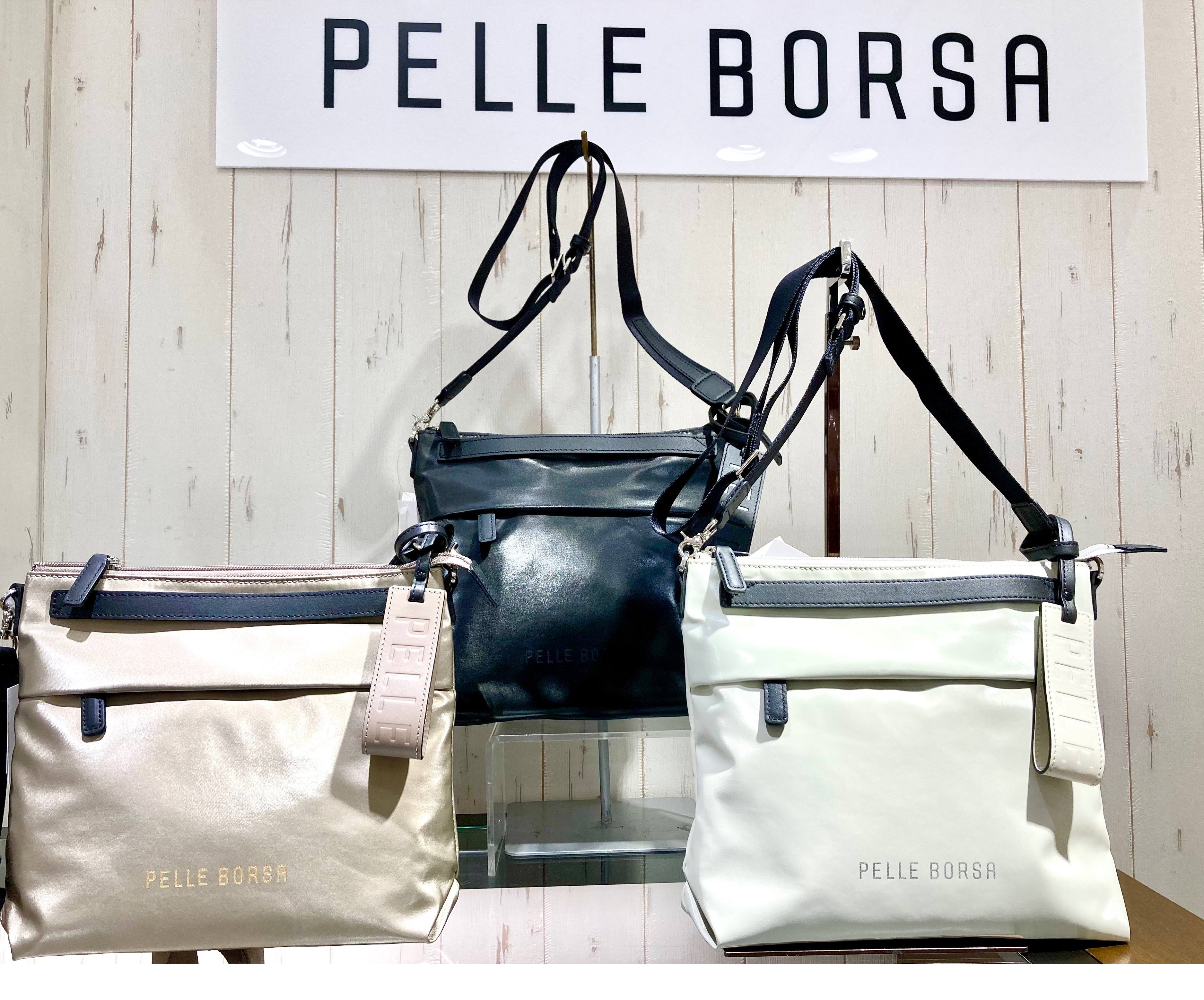 【PELLE BORSA】👜👛使いやすいサイズ感が魅力の2WAYショルダー