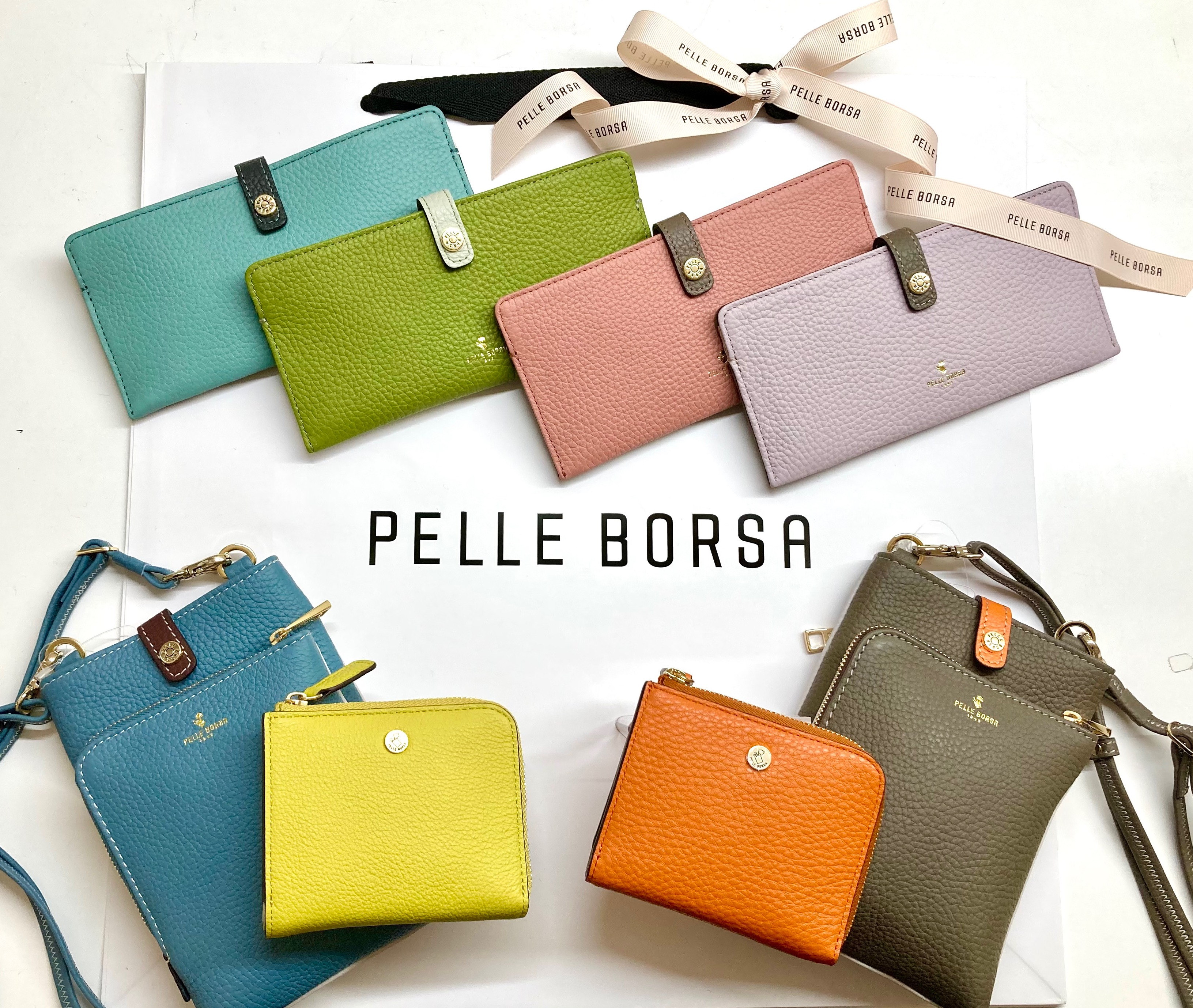 【PELLE BORSA】👜👛母の日にオススメ🎀スマホポシェット&コンパクトなお財布