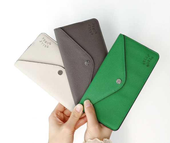 PELLE BORSA】👜👛NEW！かぶせ型の薄〜い長財布がデビュー！ | ペレボルサ | ショップブログ | 大丸福岡天神店