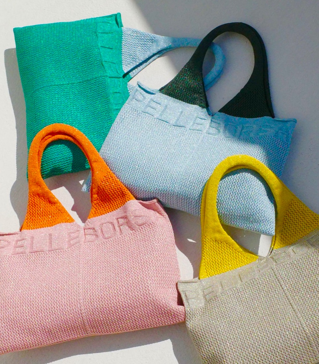 【PELLE BORSA】👜👛ラメラメ✨キラキラ✨のニットバッグ