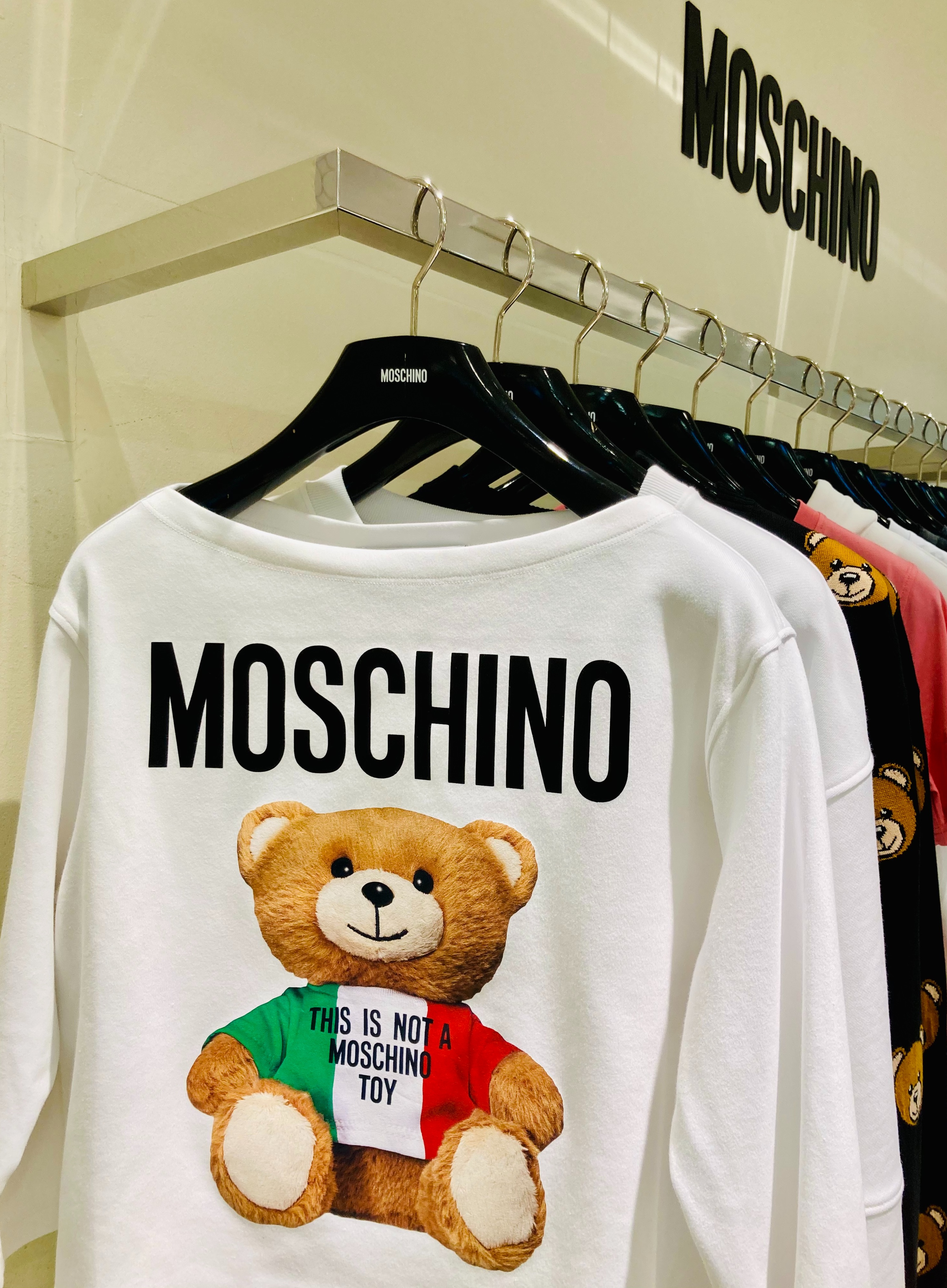 全日本送料無料 Cut&Sewn MOSCHINO Collectione ショップブログ | モスキーノ | トップス
