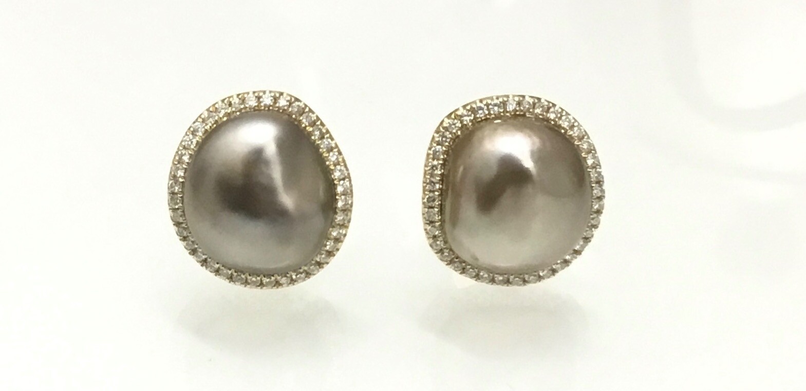 BLACK TAHITIAN PEARL