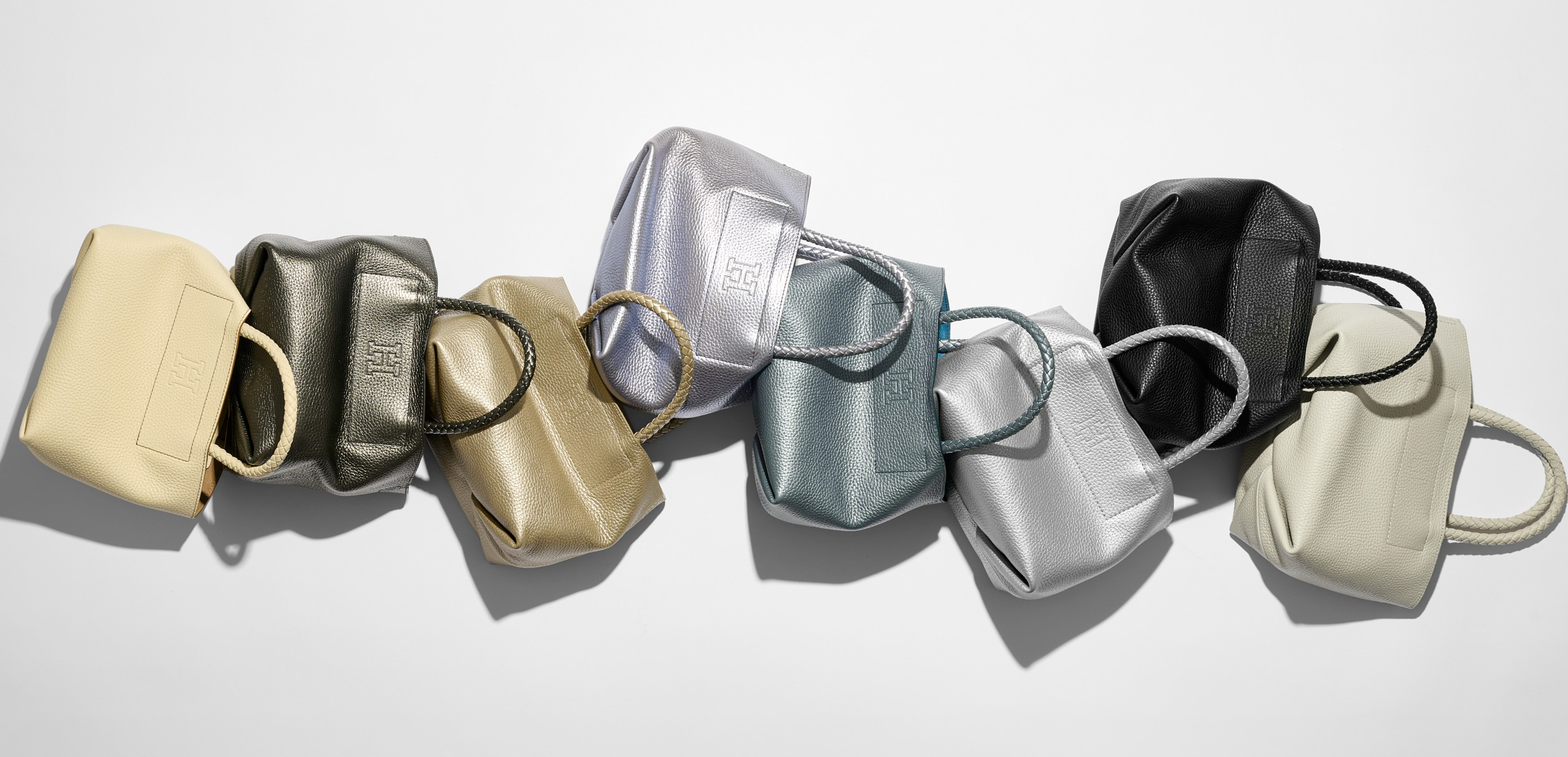 ヒロフ　一枚革『チェスタ』から待望のショルダー登場☆