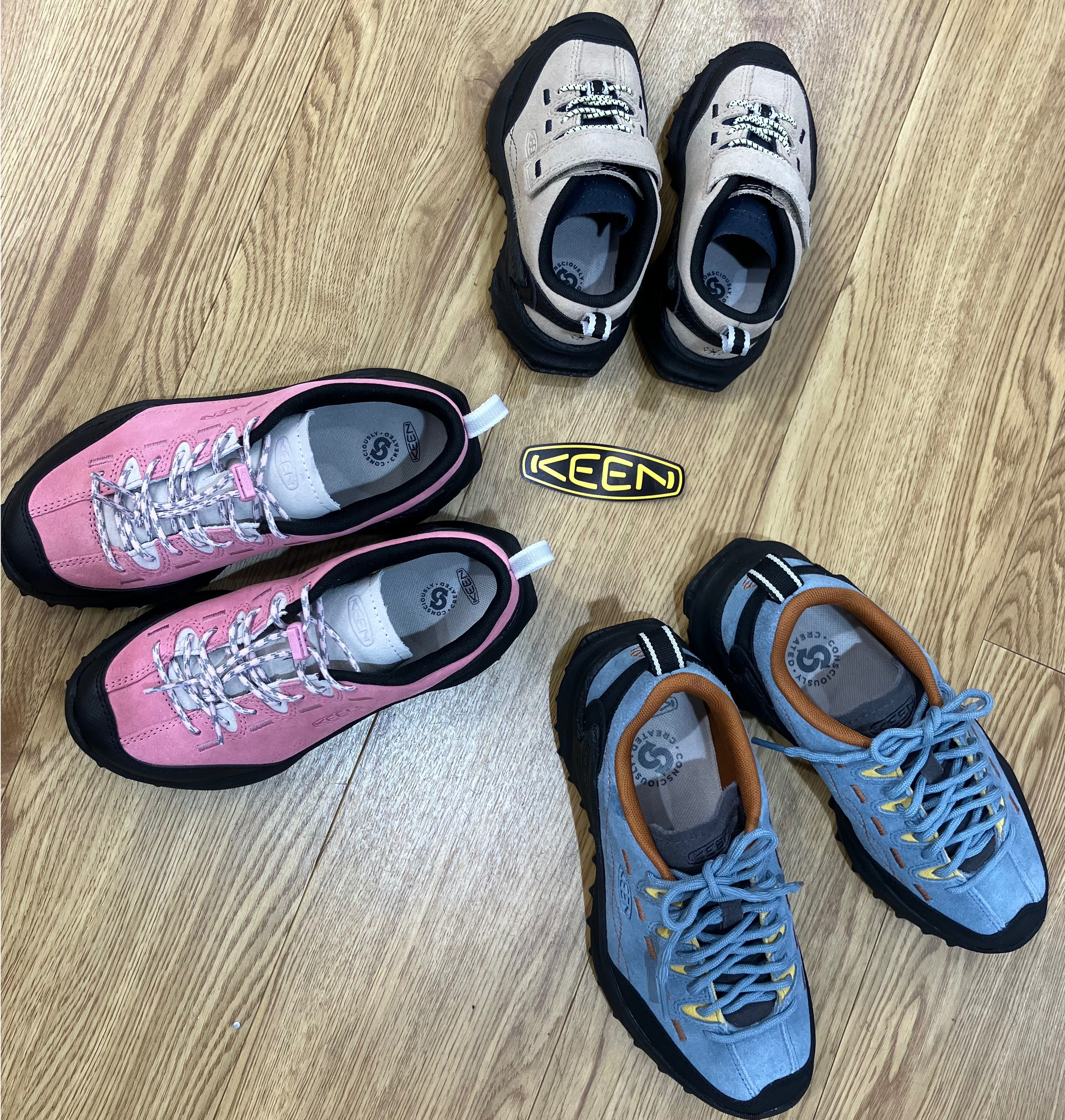 KEEN 春のお出かけ親子おそろいスニーカー