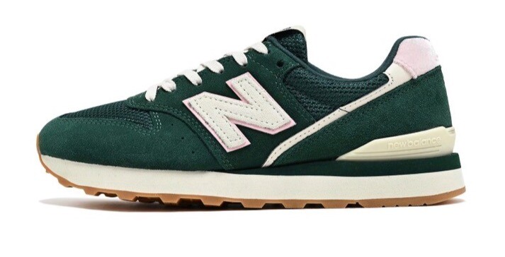 NEW BALANCE W996 大人カジュアルに丁度いい、こなれ感のあるデザイン