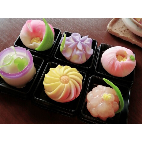 開懐世利六菓匠
