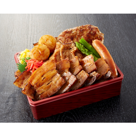 ㊺-2その他　十勝豚丼こうふく　網焼き十勝豚の厚切りロース・ハンバーグ・トロトロ角煮・道産貝柱のてんこ盛り豚丼