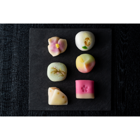 79 俵屋吉富（花見）