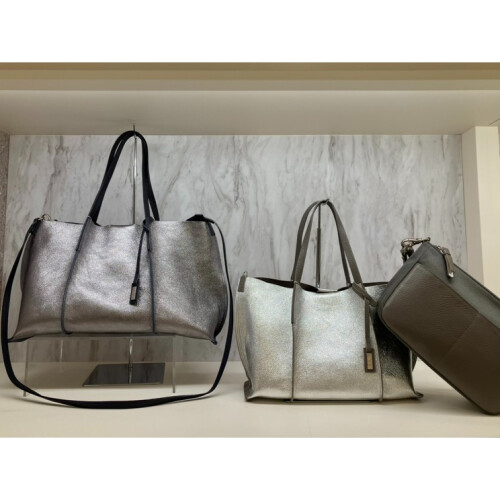 【スグレMONO COLLECTION】〚銀座かねまつ〛一枚革で機能的✿リバーシブルバッグ