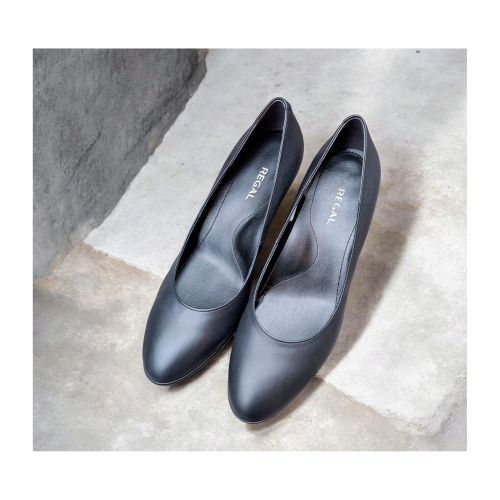 晴雨兼用ブラックパンプス☆リーガル