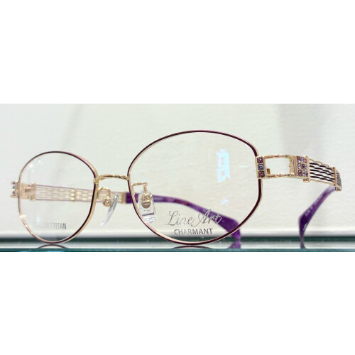 目元をすっきり見せたい方へおすすめラインアートのメガネ