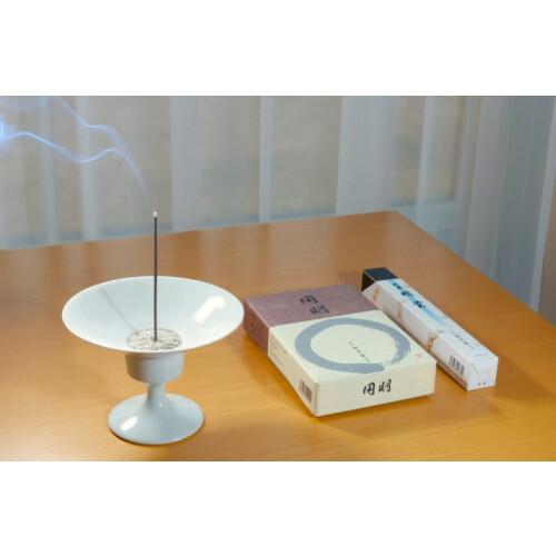 ＜松栄堂 香音＞　〜明るく 晴れやかに　新しい一年を想う〜