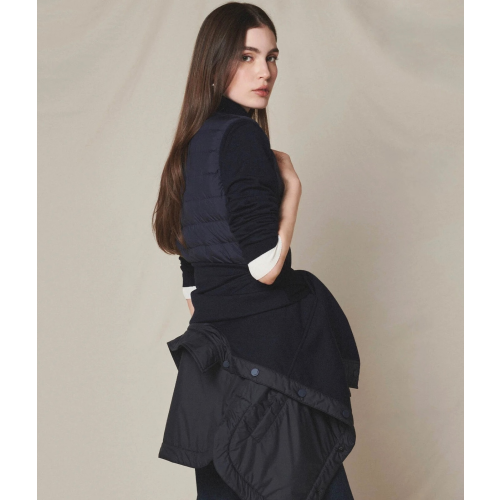 FALCONERIのアイコン「リバーシブルダウンベスト」