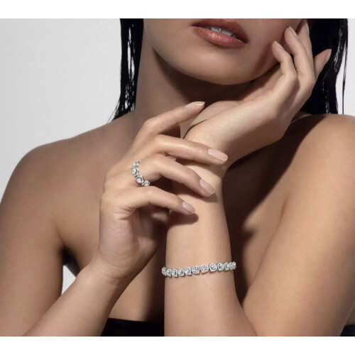 Messikaで魅せる大人のHeart Jewelry