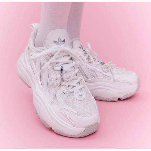 ADIDAS OZGAIA W 大人気カラーがリストック！！お早めのご検討を！