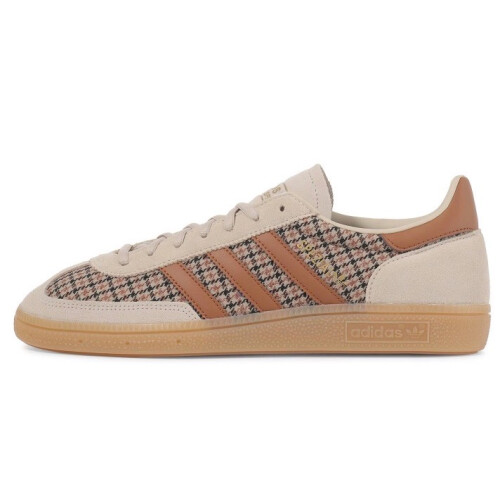 adidas HANDBALL SPEZIAL 今年大注目のチェック柄を足元に如何ですか？