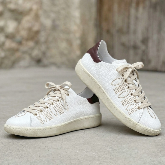 街歩きにおすすめ🙆新作スニーカー👟