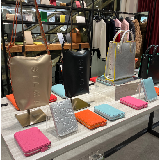 コルトワセレクト　カラフルなお財布🌈のご紹介