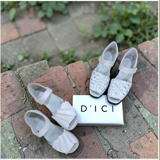 ディッシィおススメ☺️ホワイトシューズ👟