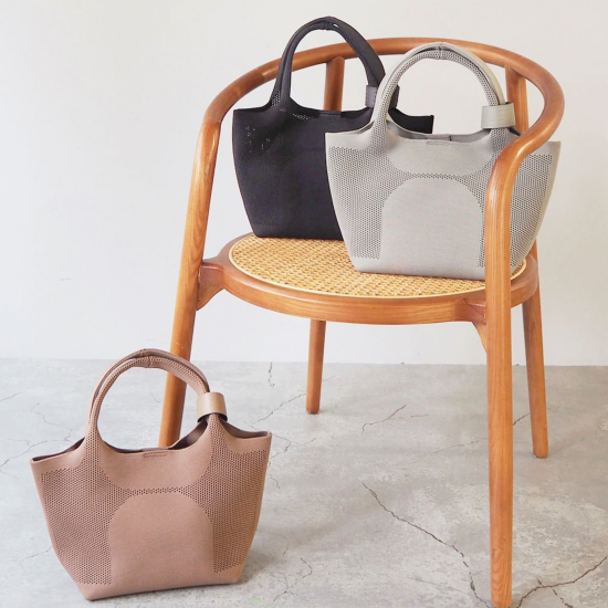 【PELLE BORSA】👜👛NEW！ニットバッグで秋を先取り🍁🌰新色モカムース登場
