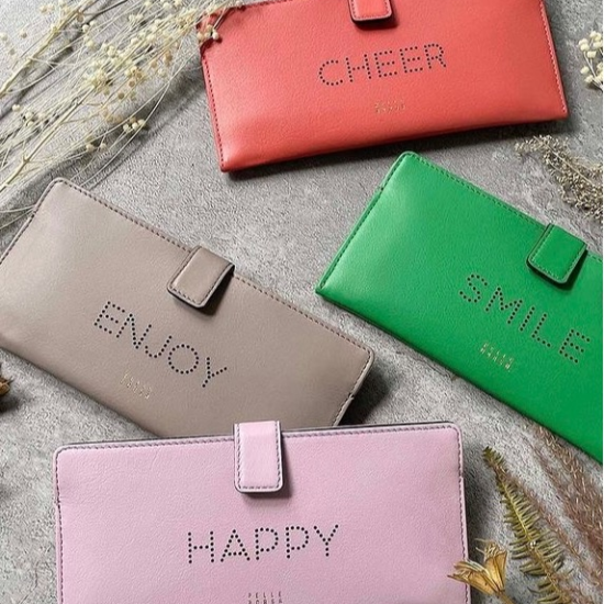 【PELLE BORSA】👜👛カラフルでPOPなメッセージウォレット