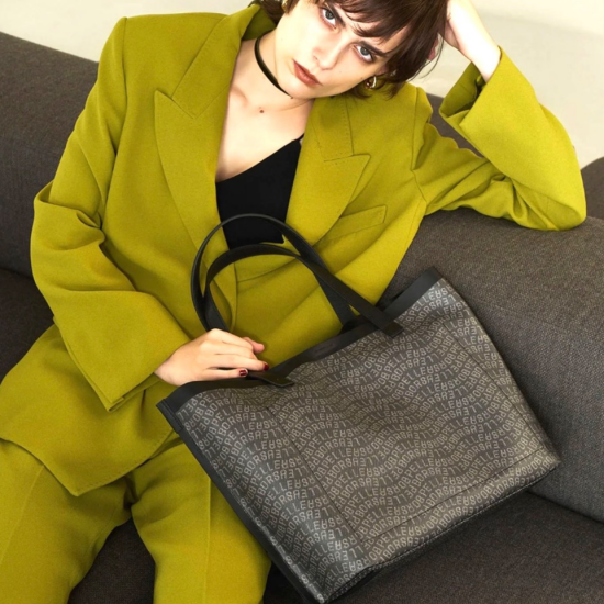【PELLE BORSA】👜👛新シリーズ『グリーズ』総柄ロゴのトート＆ボストンバッグが登場！