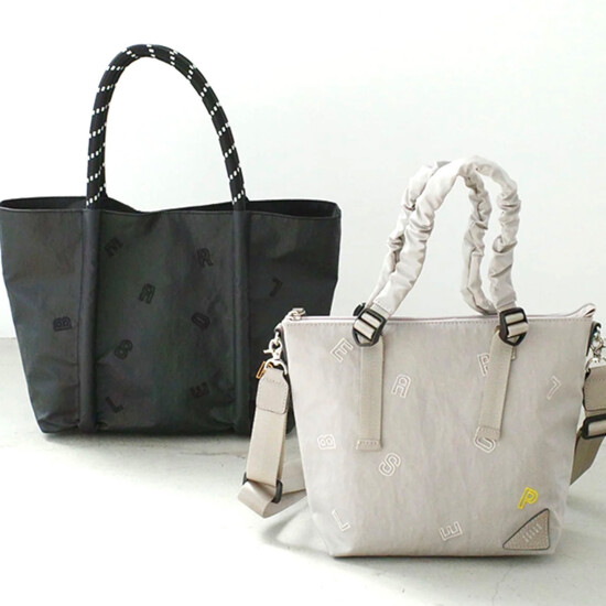【PELLE BORSA】👜👛　new！POPでカジュアルなトートバッグ♪どちらがお好き？