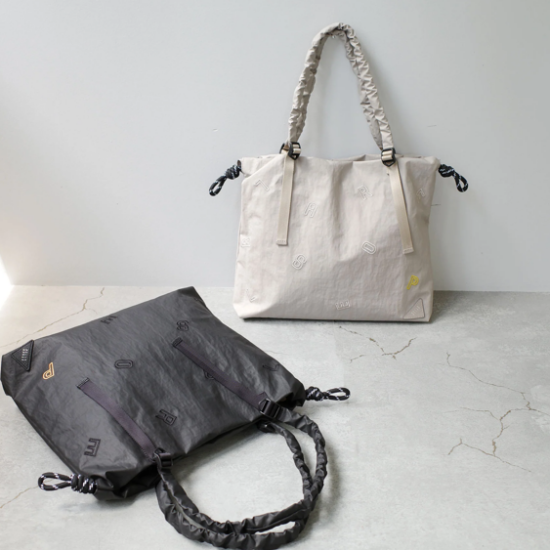 【PELLE BORSA】👜👛　NEW！クシュ感が可愛いA4トートバッグ