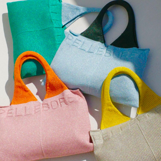 【PELLE BORSA】👜👛ラメラメ✨キラキラ✨のニットバッグ