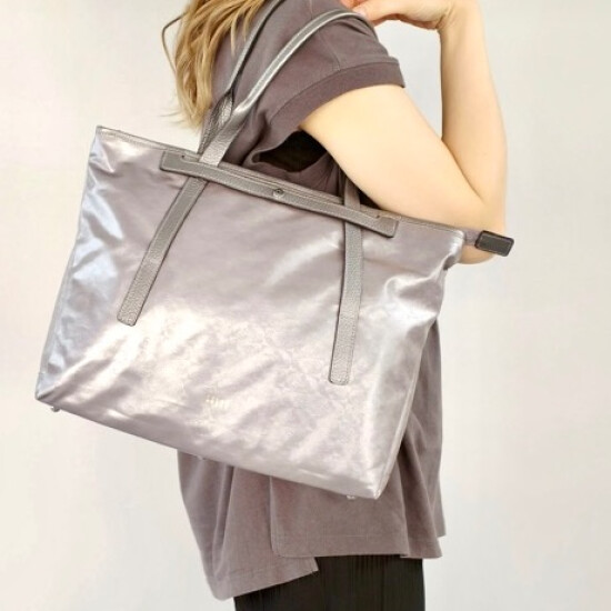【PELLE BORSA】👜👛　NEW！軽い素材のA4トートバッグ