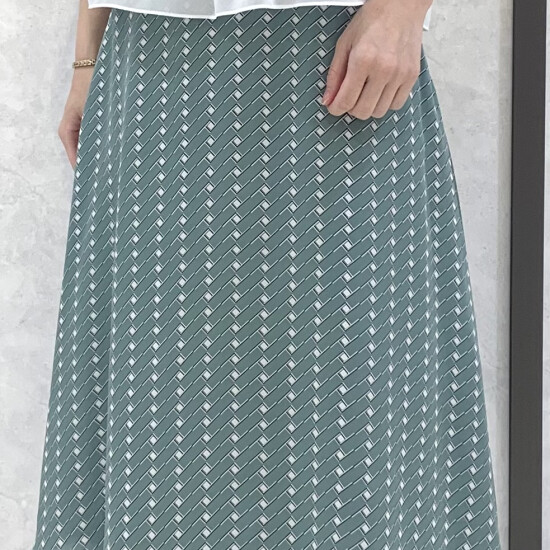 【リフレクト】夏の快適な通勤コーデ🌻