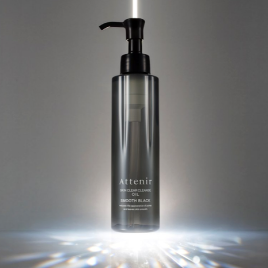 “黒のスキクレ” ではじめる！春夏の毛穴ケア♪