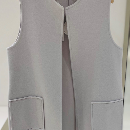 ジレとベストと…