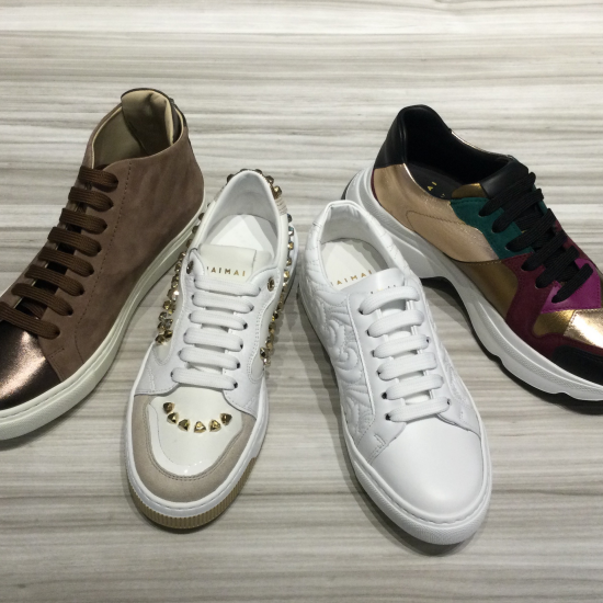 新作スニーカー入荷しました👟