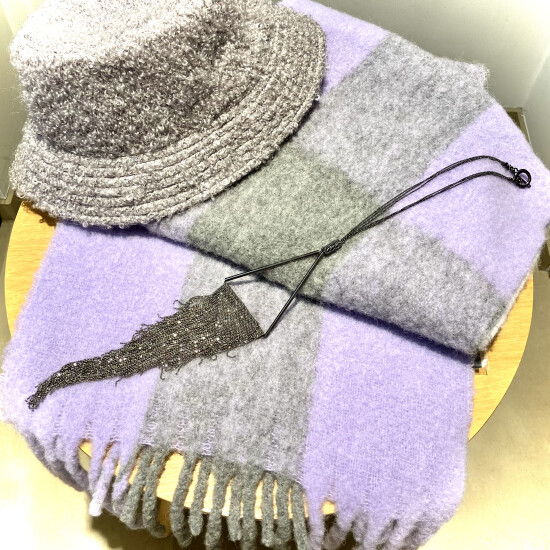 シンプルで上質♥️冬のストール