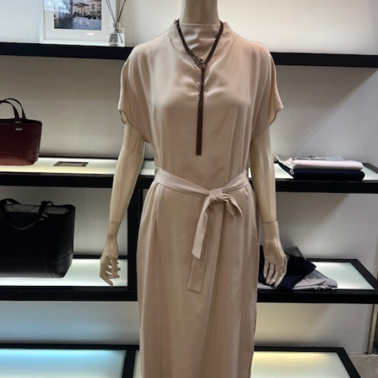 　　～　新作ワンピース👗プラスワン小物　～