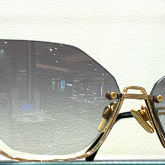 オシャレでかけやすいサングラス