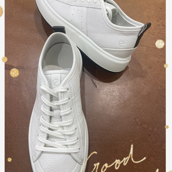 【ECCO】街を駆け抜ける、シンプルモダン🌿