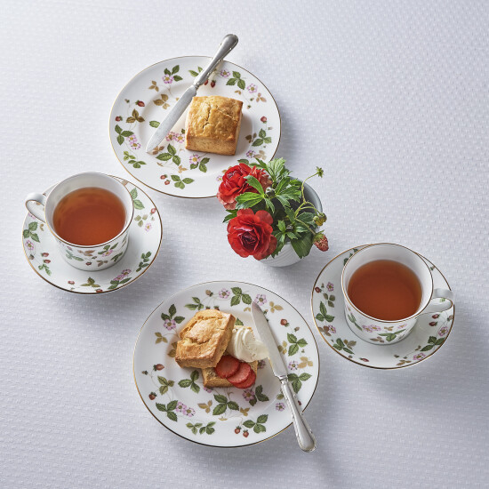 WEDGWOOD　ワイルドストロベリー　６０周年記念　キャンペーン