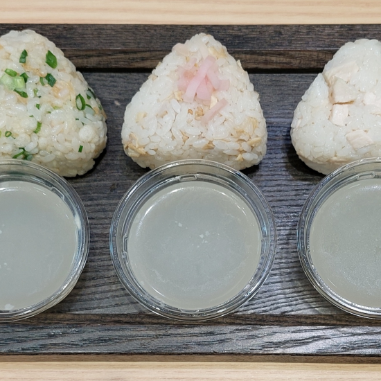 〈夏の新商品〉　冷製スープ付き華味鳥のお結びできました！！