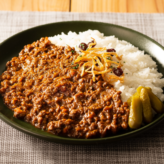 📣大注目！黒黒カレーをご紹介