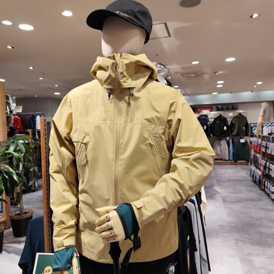 【スグレものセレクション】雨風は通さないのに、汗の蒸れは外に逃がしてくれる魔法のような布