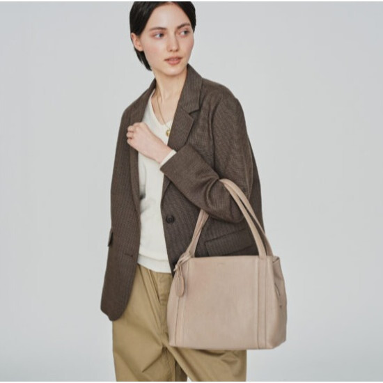 春の新型ボストンバッグ登場【genten】