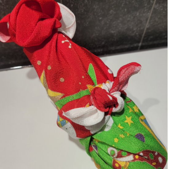 ふろしきでクリスマスラッピング