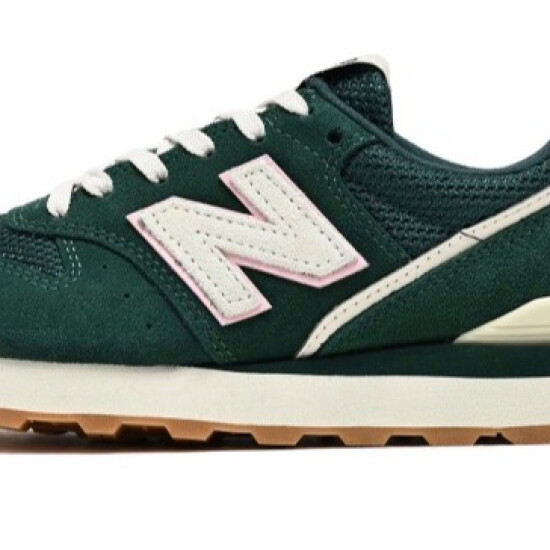 NEW BALANCE W996 大人カジュアルに丁度いい、こなれ感のあるデザイン