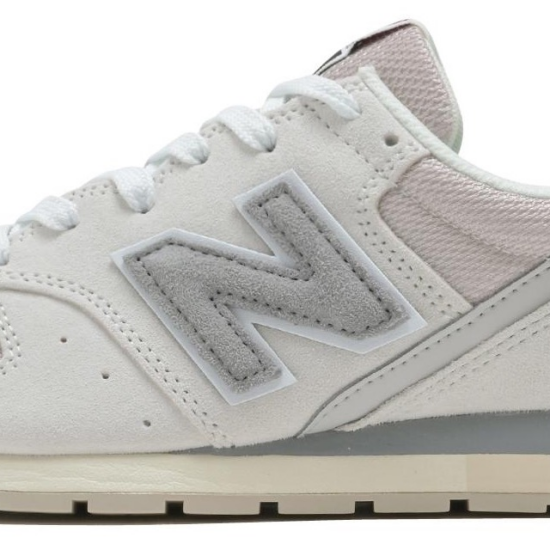 NEWBALANCE U996 2YGシーズンカラーでも特に人気のホワイトが入荷してます！